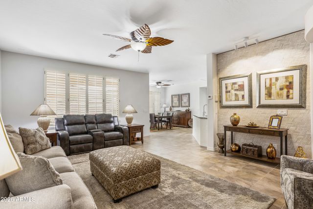 32269 N LARKSPUR Drive, San Tan Valley, AZ 85143