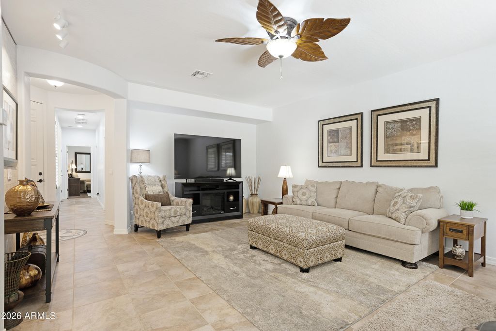 Image 18 of property listing at 32269 N LARKSPUR Drive, San Tan Valley, AZ 85143