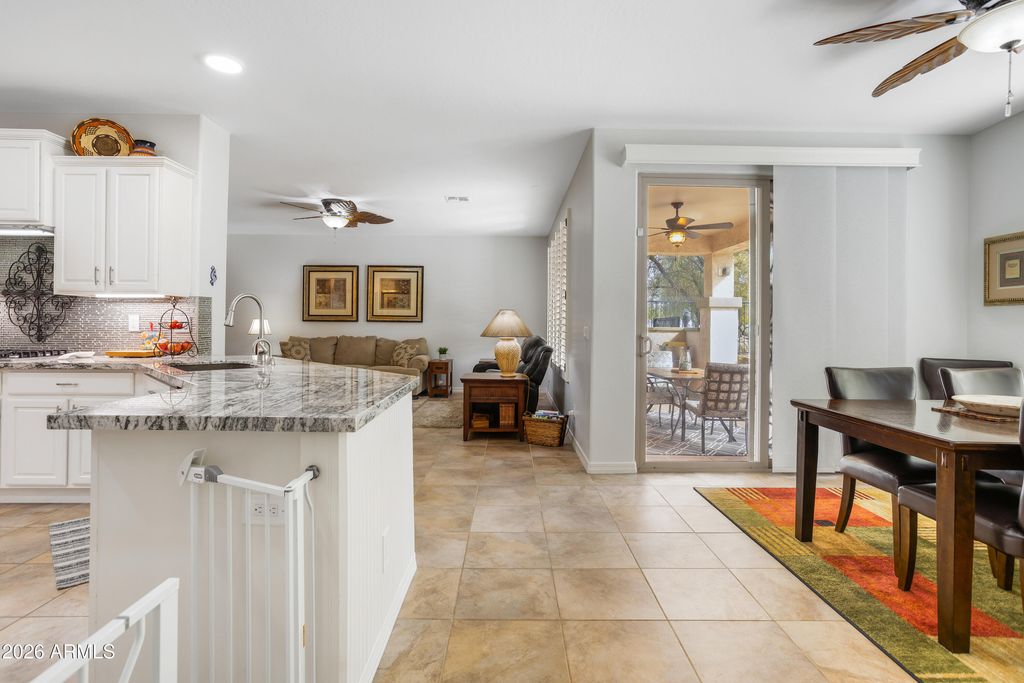 Image 24 of property listing at 32269 N LARKSPUR Drive, San Tan Valley, AZ 85143