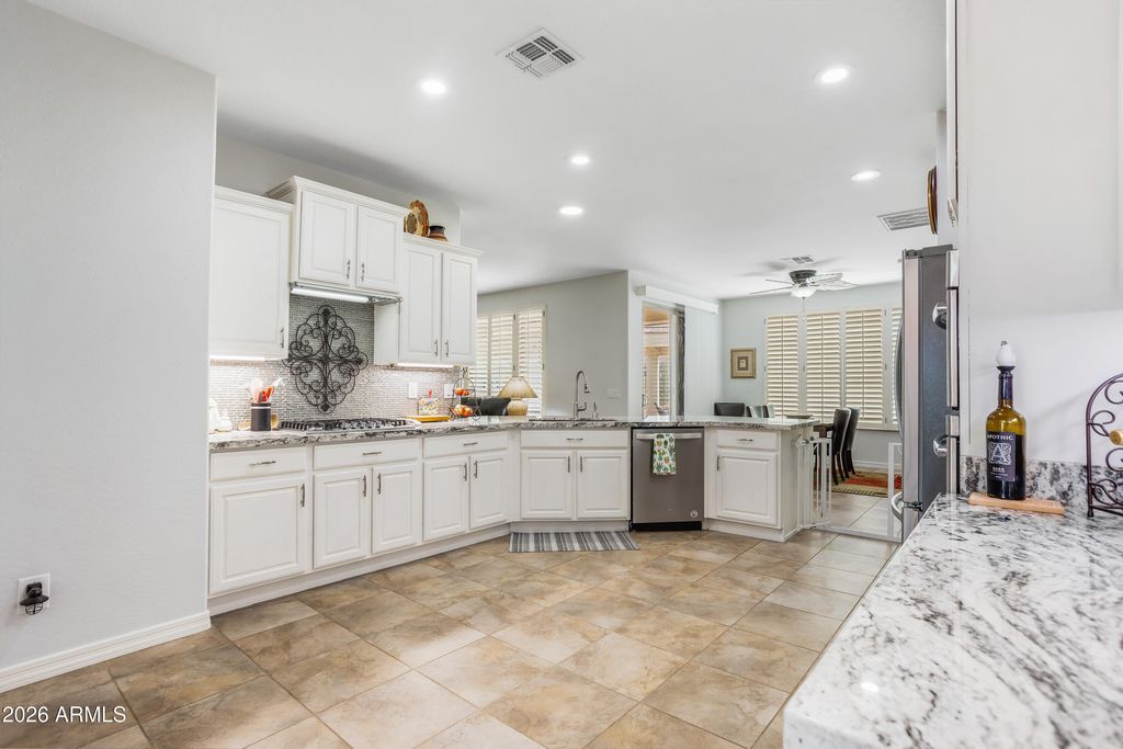 Image 29 of property listing at 32269 N LARKSPUR Drive, San Tan Valley, AZ 85143