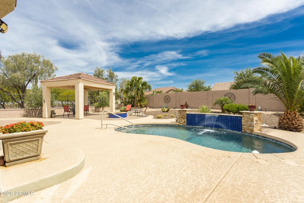 Image 4 of property listing at 32269 N LARKSPUR Drive, San Tan Valley, AZ 85143