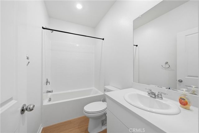 36631 Camino Springs, Murrieta, CA 92563