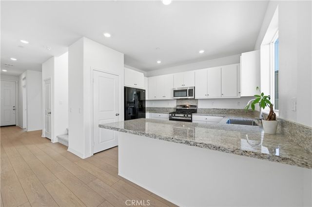 36631 Camino Springs, Murrieta, CA 92563