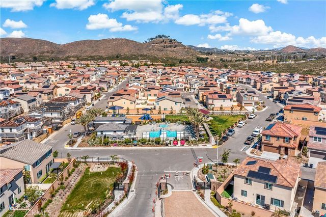 36631 Camino Springs, Murrieta, CA 92563