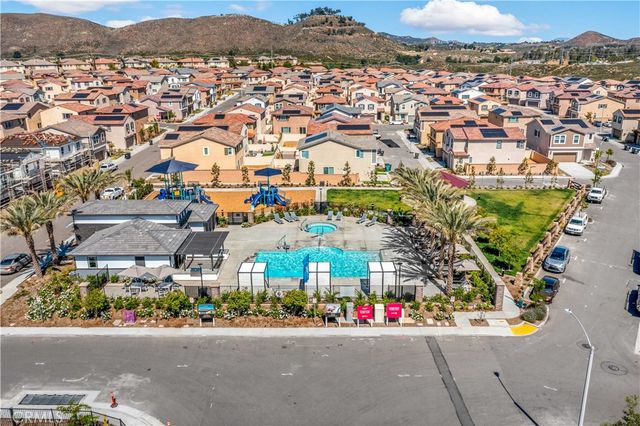 36631 Camino Springs, Murrieta, CA 92563