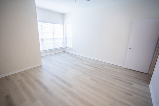4403 Bellaire Drive S 222S, Fort Worth, TX 76109