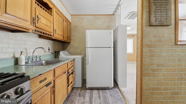 6914 ELKINS AVE, Oxon Hill, MD 20745