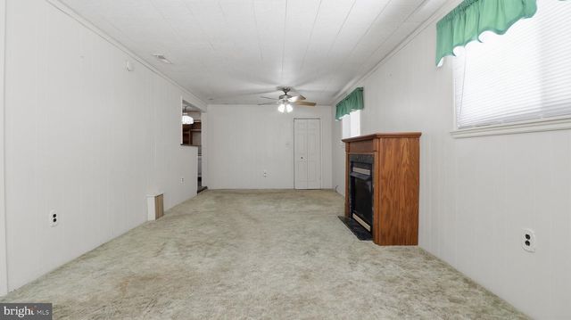 6914 ELKINS AVE, Oxon Hill, MD 20745