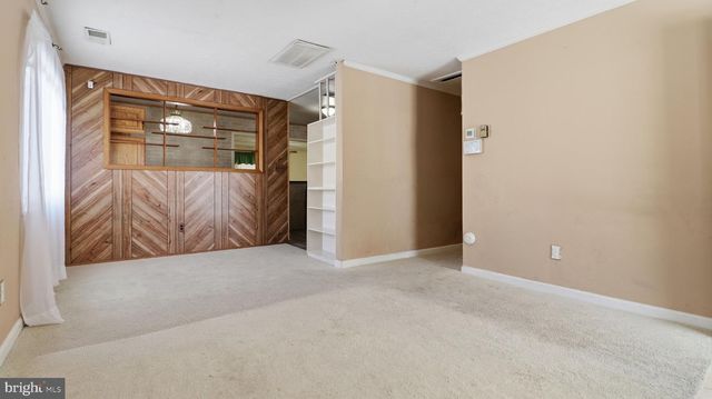 6914 ELKINS AVE, Oxon Hill, MD 20745