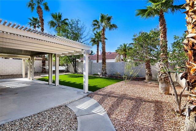 9400 Alameda Harbor Avenue, Las Vegas, NV 89117