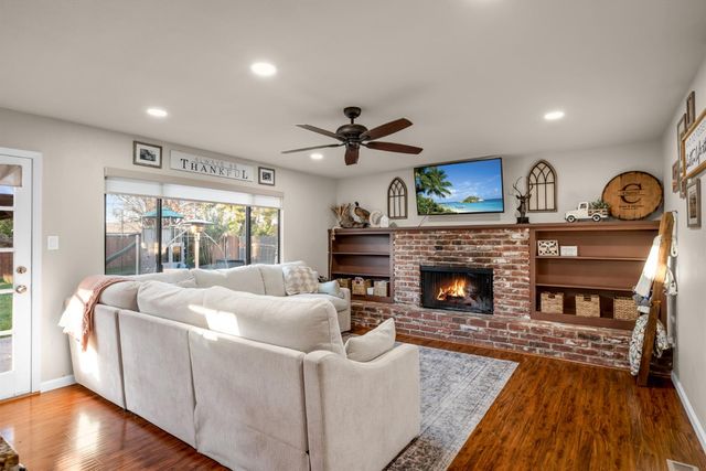 1315 Starlite Ln, Yuba City, CA 95991