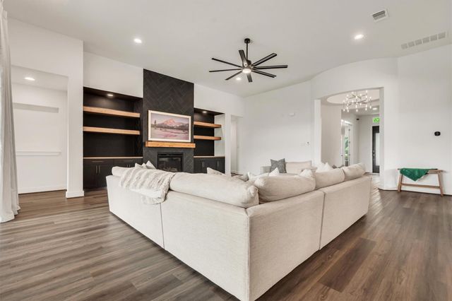 125 Pueblo Peakk CV, Liberty Hill, TX 78642