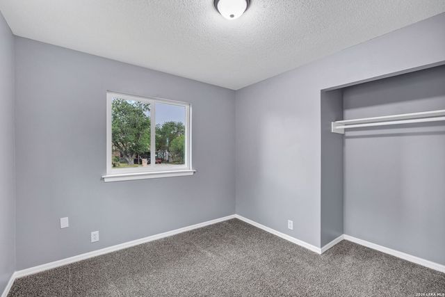 137 Stapleton St., San Antonio, TX 78227