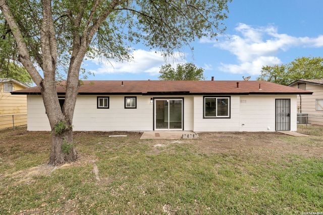 137 Stapleton St., San Antonio, TX 78227