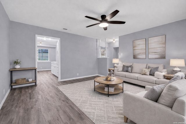 137 Stapleton St., San Antonio, TX 78227