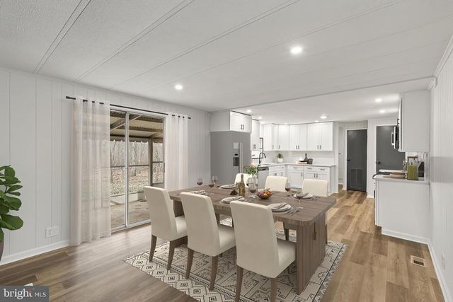 8287 PLEASANT VALLEY RD, Stewartstown, PA 17363