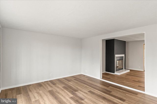 8287 PLEASANT VALLEY RD, Stewartstown, PA 17363