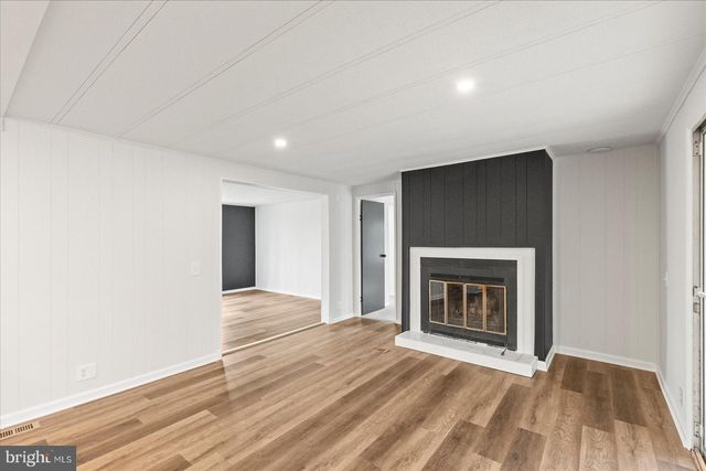 8287 PLEASANT VALLEY RD, Stewartstown, PA 17363