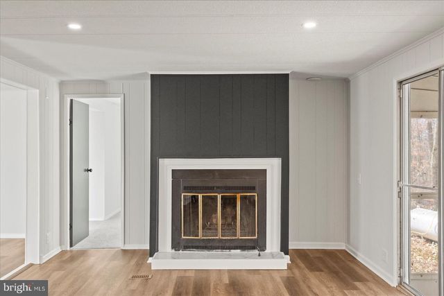 8287 PLEASANT VALLEY RD, Stewartstown, PA 17363