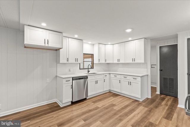 8287 PLEASANT VALLEY RD, Stewartstown, PA 17363