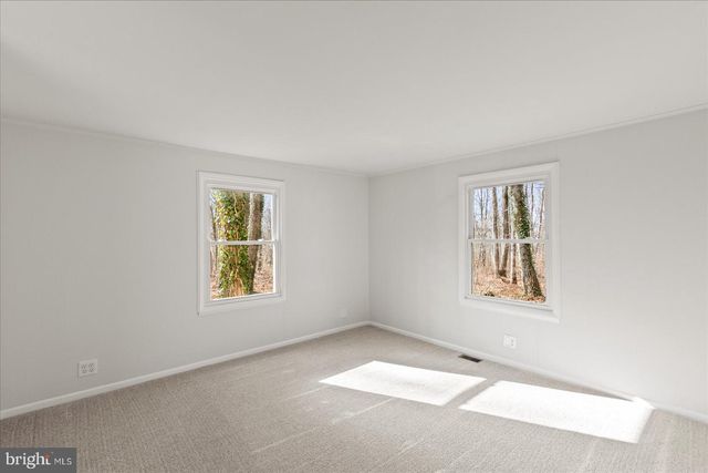 8287 PLEASANT VALLEY RD, Stewartstown, PA 17363