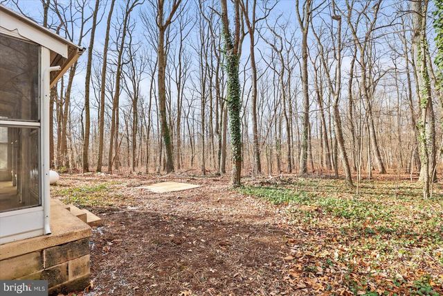 8287 PLEASANT VALLEY RD, Stewartstown, PA 17363