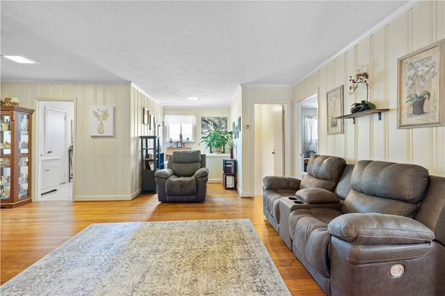 108 W Mauldin Street, Walhalla, SC 29691