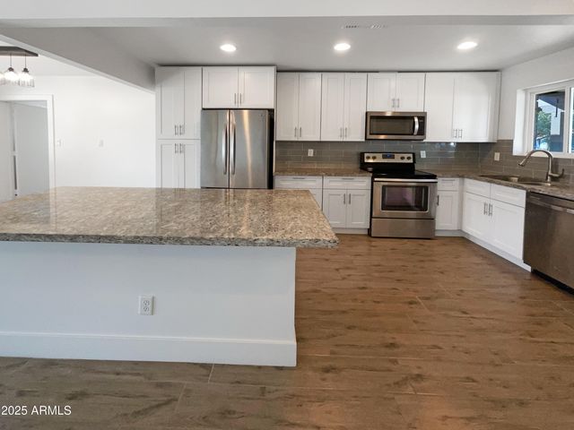 7231 N 23RD Avenue, Phoenix, AZ 85021