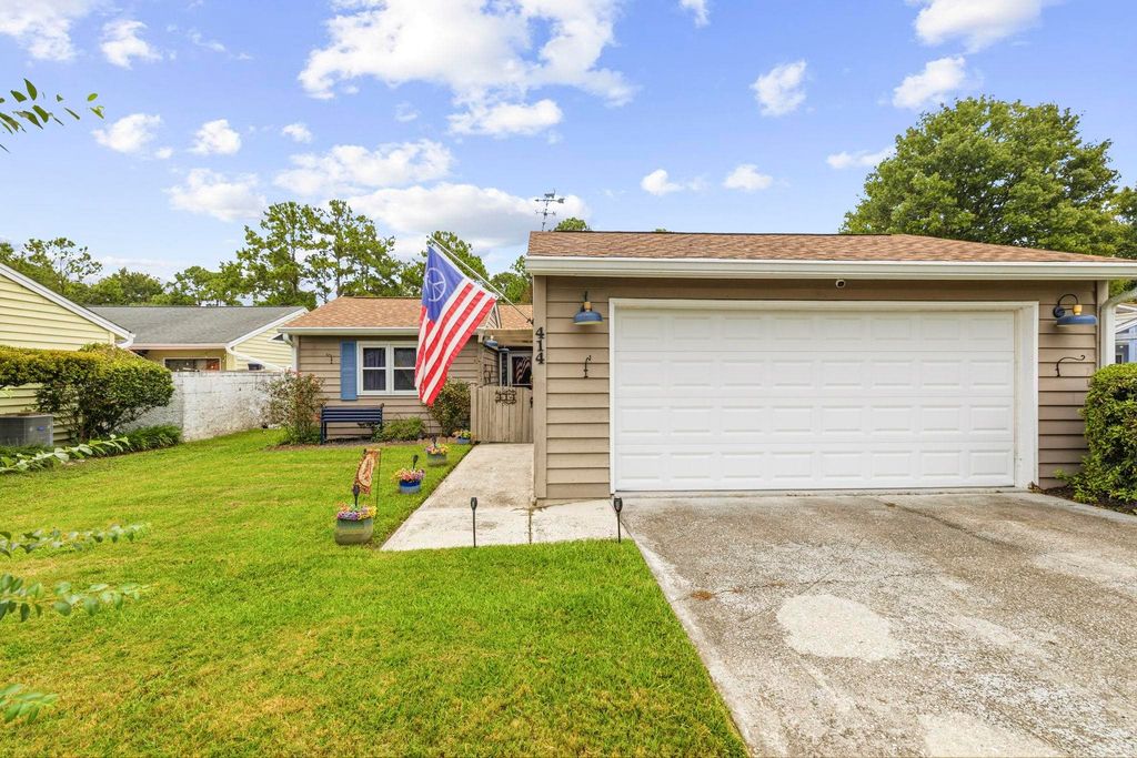 414 Killarney Dr., Myrtle Beach, SC 29588