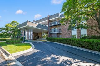 3913 Saratoga Avenue G-204, Downers Grove, IL 60515