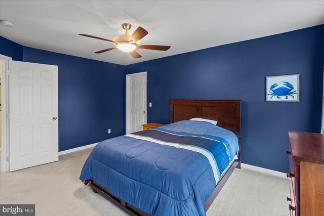 211 WHITE OAK CIR, Lebanon, PA 17042