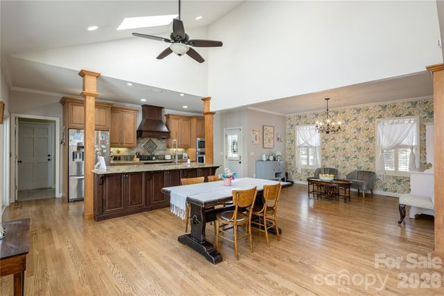 102 Brookhollow Drive, Flat Rock, NC 28731