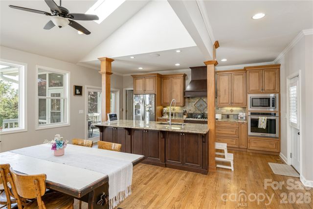 102 Brookhollow Drive, Flat Rock, NC 28731