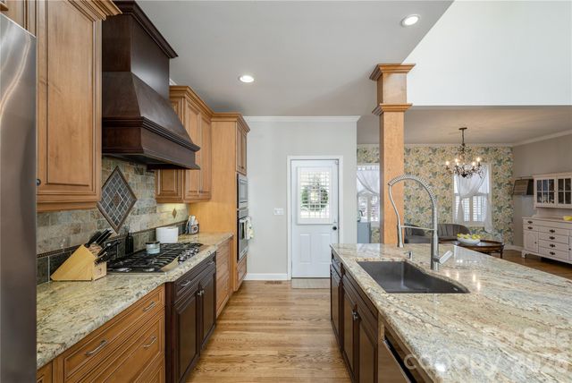 102 Brookhollow Drive, Flat Rock, NC 28731