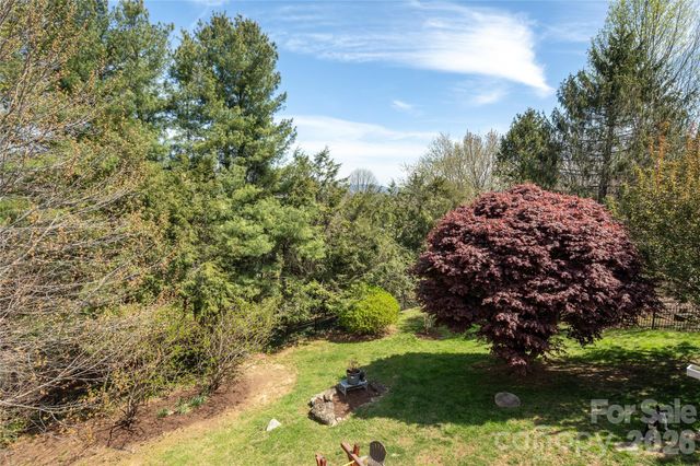 102 Brookhollow Drive, Flat Rock, NC 28731