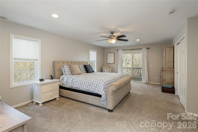 102 Brookhollow Drive, Flat Rock, NC 28731