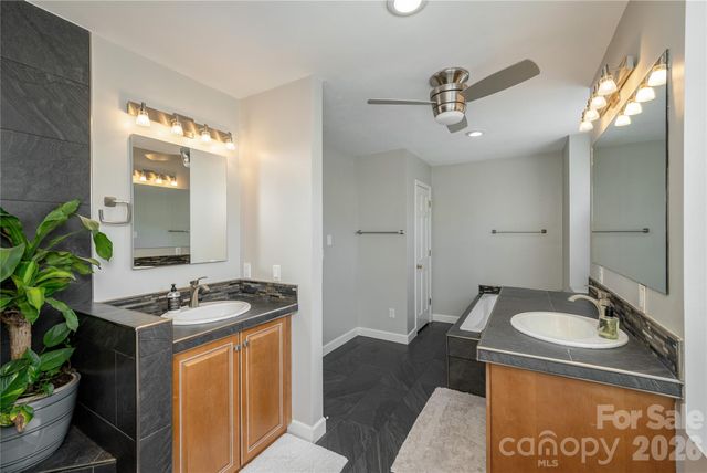 102 Brookhollow Drive, Flat Rock, NC 28731