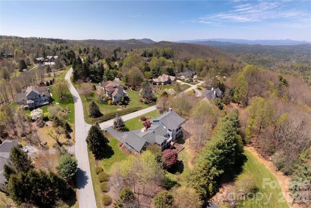 102 Brookhollow Drive, Flat Rock, NC 28731