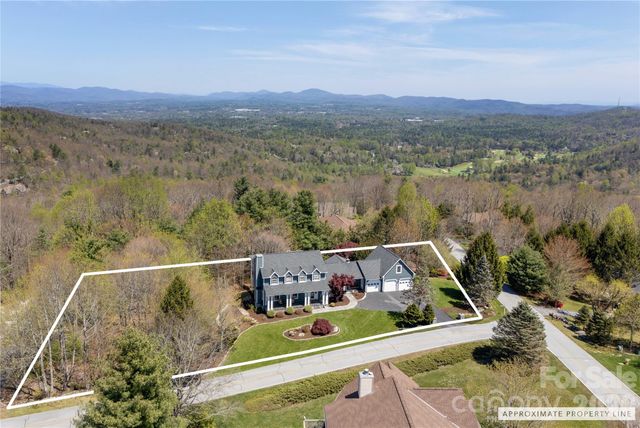 102 Brookhollow Drive, Flat Rock, NC 28731