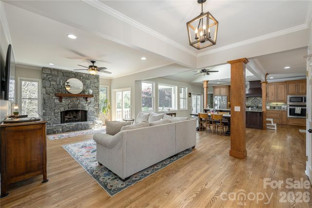 102 Brookhollow Drive, Flat Rock, NC 28731