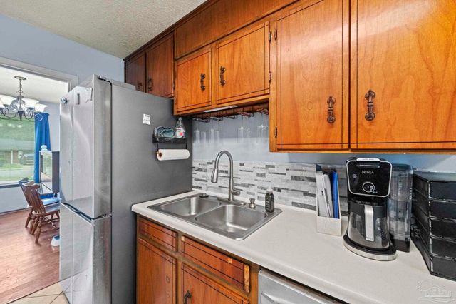 3104 Fayal Dr, Pensacola, FL 32526