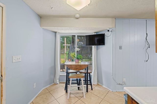 3104 Fayal Dr, Pensacola, FL 32526