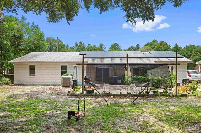 3104 Fayal Dr, Pensacola, FL 32526