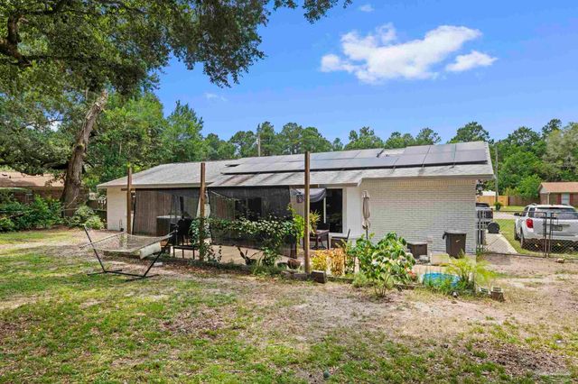 3104 Fayal Dr, Pensacola, FL 32526