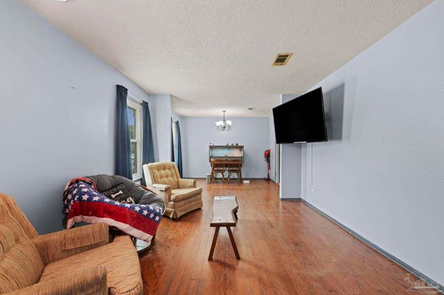 3104 Fayal Dr, Pensacola, FL 32526