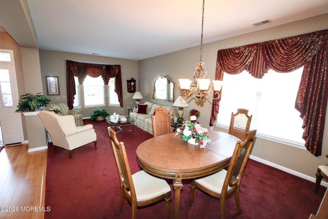 80 Cromwell Lane, Jackson, NJ 08527