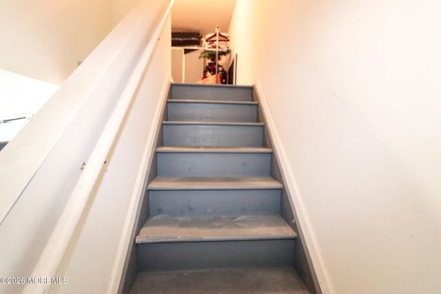 80 Cromwell Lane, Jackson, NJ 08527