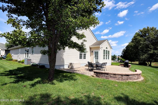 80 Cromwell Lane, Jackson, NJ 08527