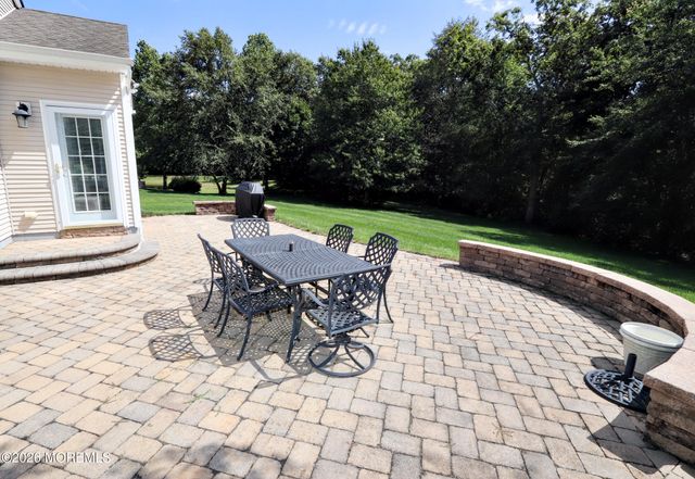 80 Cromwell Lane, Jackson, NJ 08527