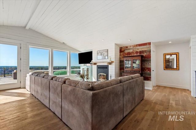 10200 W Scenic View, Star, ID 83669